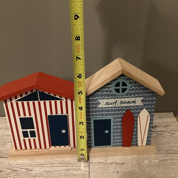 Target Dollar Spot Bullseye’s Playground 2-Piece Wooden Summer Beach Lake Houses - Picture 10 of 15